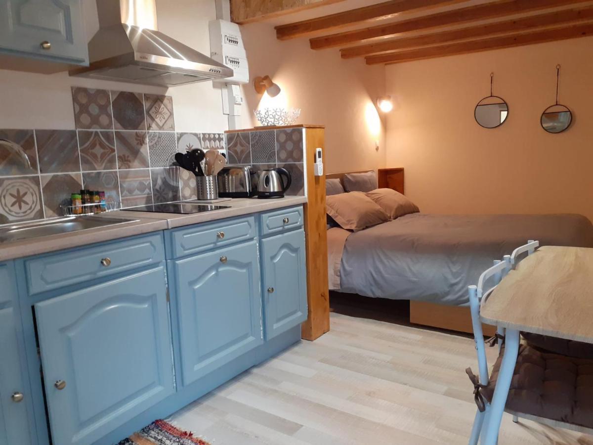 Studio Independant Dans Villa Neffies Zewnętrze zdjęcie