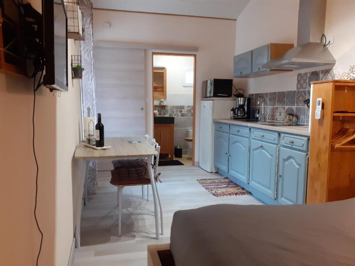 Studio Independant Dans Villa Neffies Zewnętrze zdjęcie