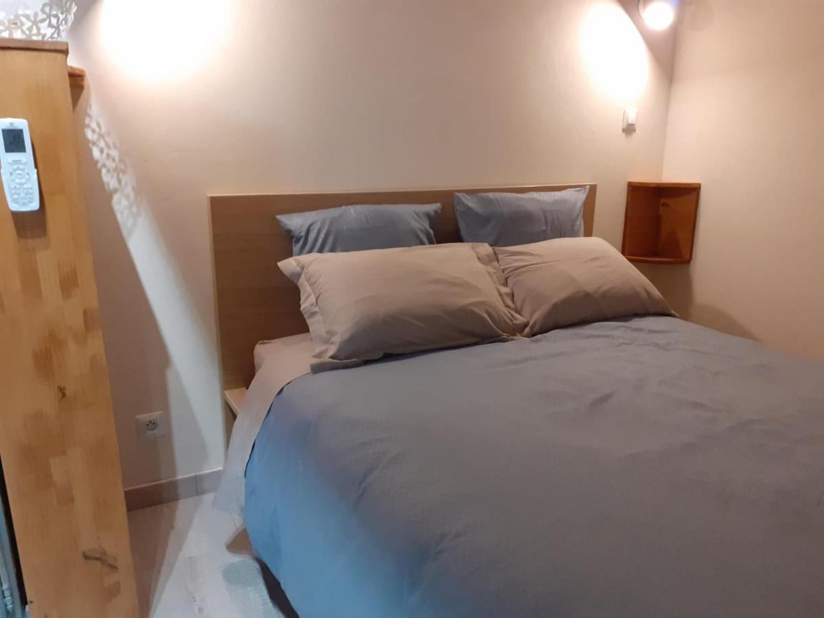 Studio Independant Dans Villa Neffies Zewnętrze zdjęcie