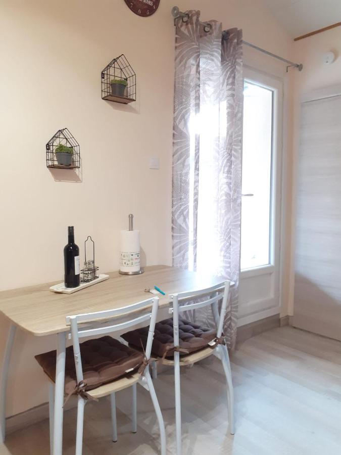 Studio Independant Dans Villa Neffies Zewnętrze zdjęcie